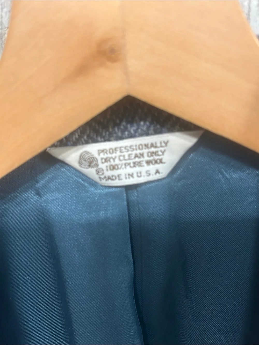 Men's Gray Herringbone Wool Sport Coat - Classic Tailored Blazer 42R